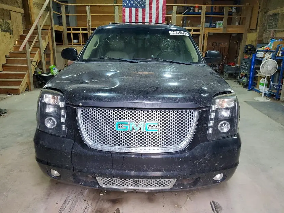 2011 GMC YUKON DENALI  