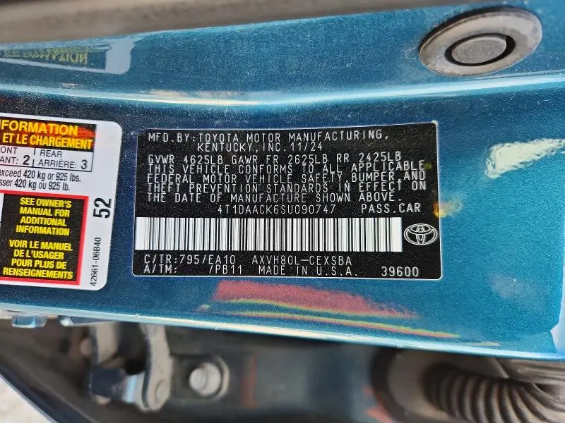 2025 TOYOTA CAMRY SE  