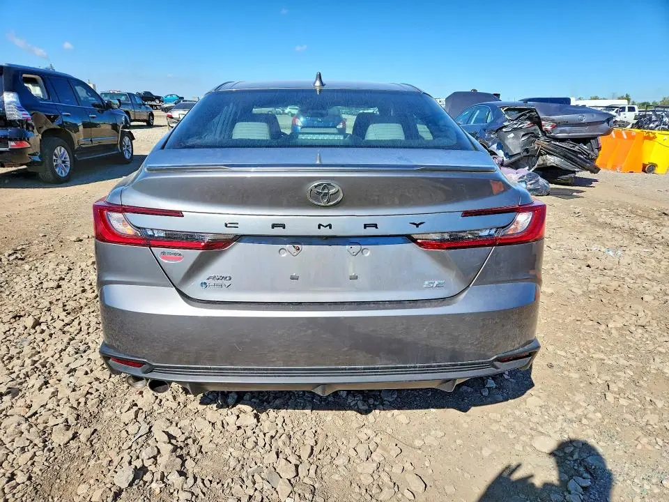 2025 TOYOTA CAMRY SE  