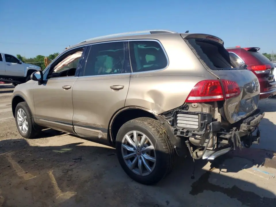 2016 VOLKSWAGEN TOUAREG SPORT  
