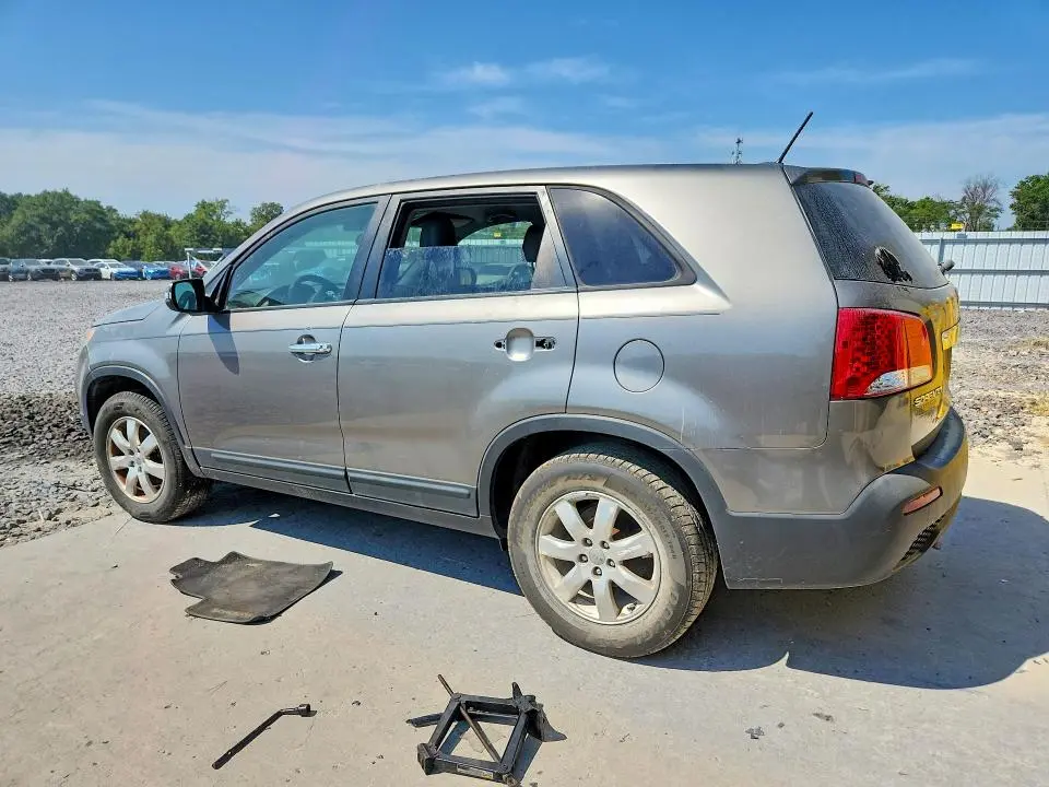 2013 KIA SORENTO LX  