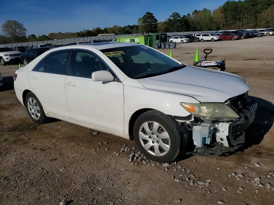 2011 TOYOTA CAMRY LE  