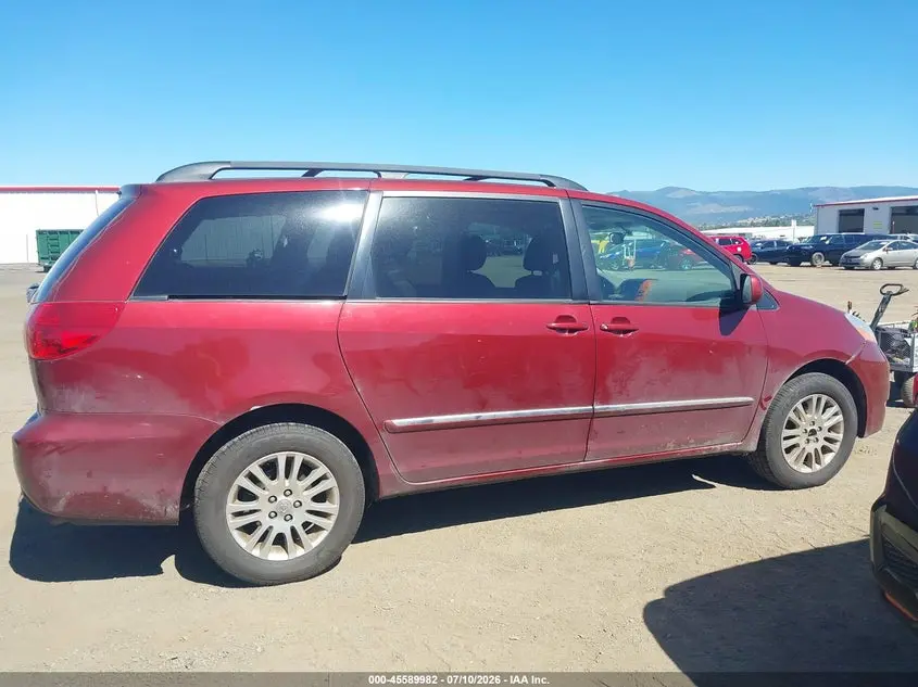 2010 TOYOTA SIENNA LIMITED