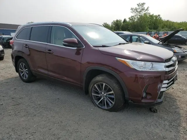 2018 TOYOTA HIGHLANDER SE  