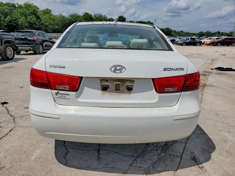 2010 HYUNDAI SONATA GLS  