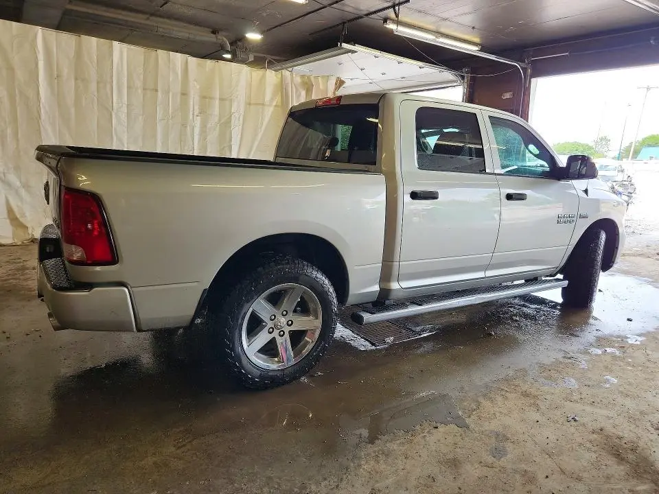 2015 RAM 1500 ST  