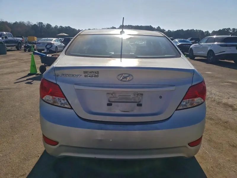2012 HYUNDAI ACCENT GLS  