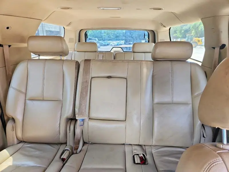 2010 CHEVROLET SUBURBAN C1500 LT  