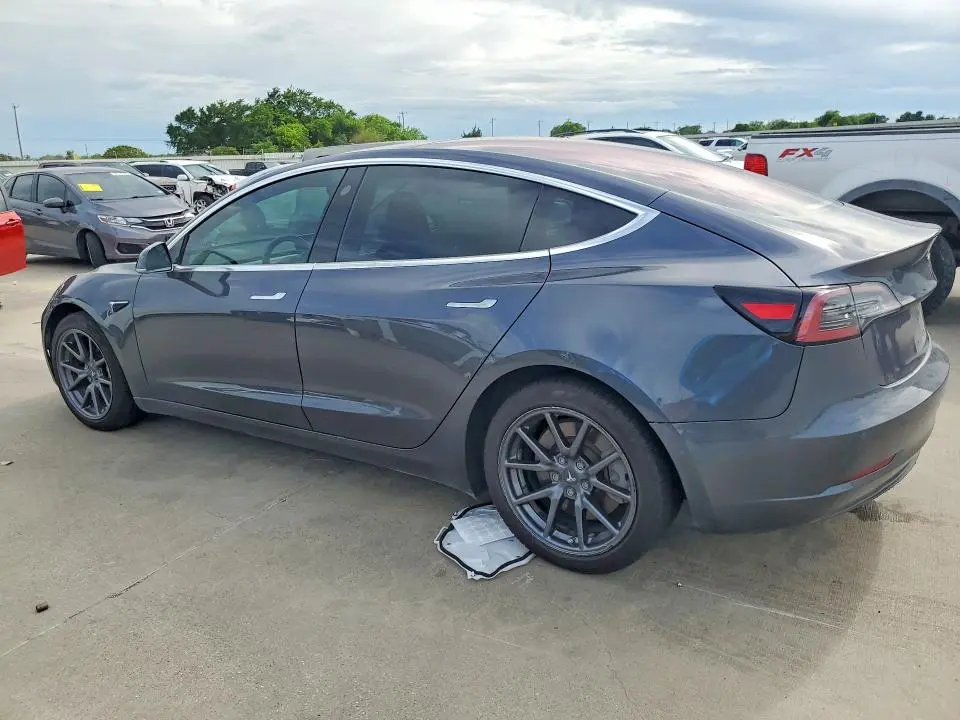 2018 TESLA MODEL 3   