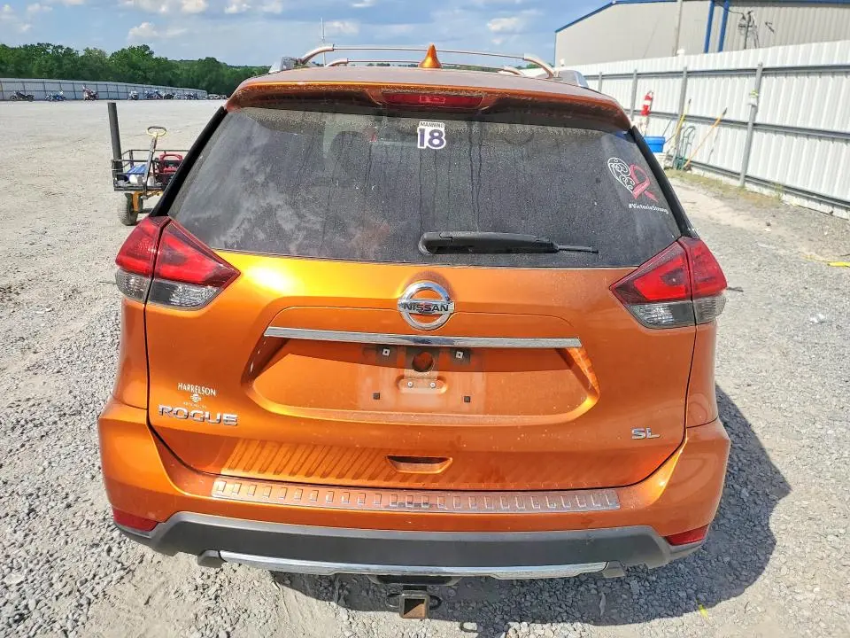 2017 NISSAN ROGUE SL  