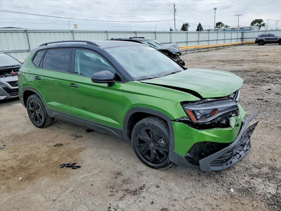 2025 VOLKSWAGEN TAOS SE BLACK  