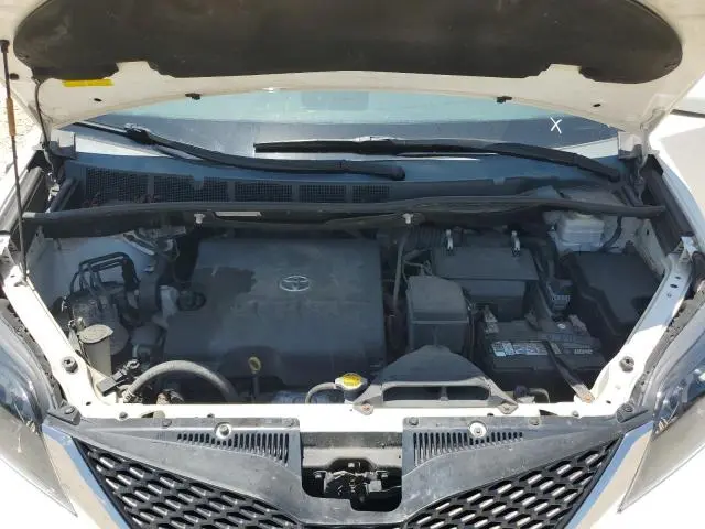 2014 TOYOTA SIENNA SPORT  