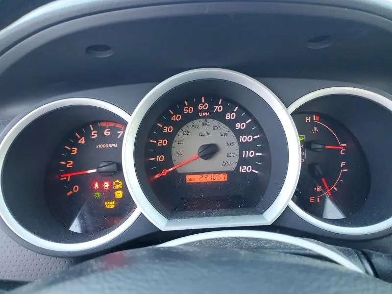 2011 TOYOTA TACOMA BASE  