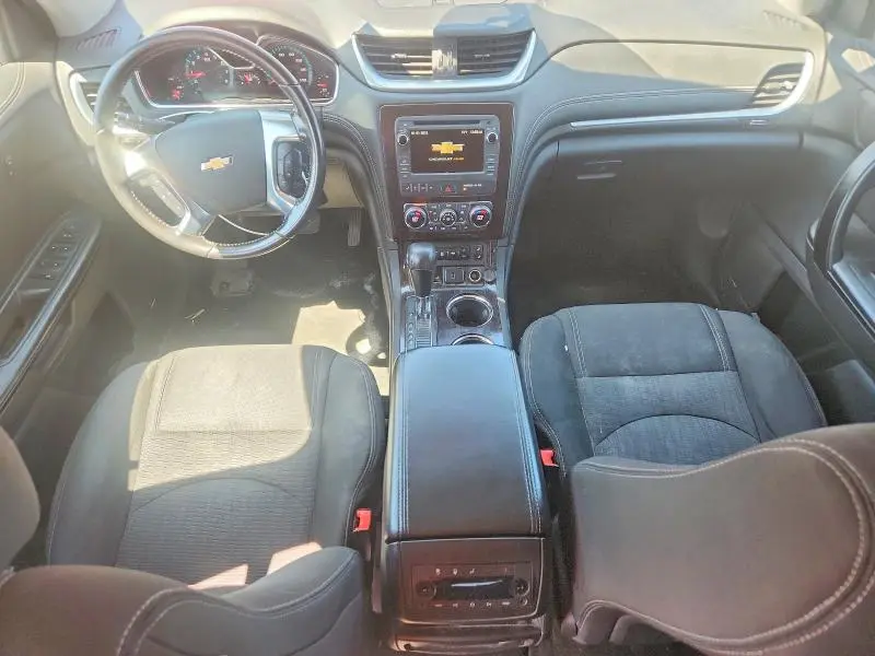 2017 CHEVROLET TRAVERSE LT  