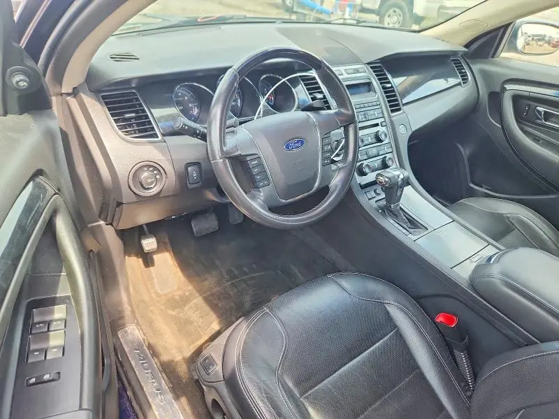 2011 FORD TAURUS LIMITED  