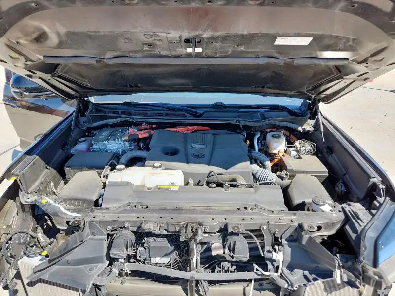 2024 TOYOTA TUNDRA CREWMAX LIMITED  