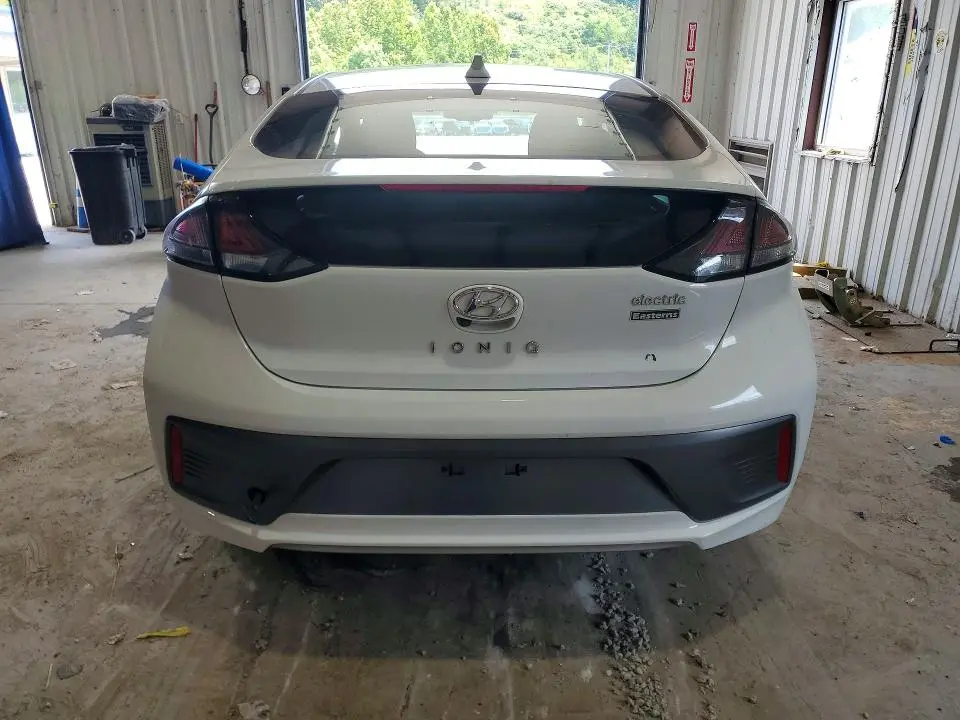 2021 HYUNDAI IONIQ SE  