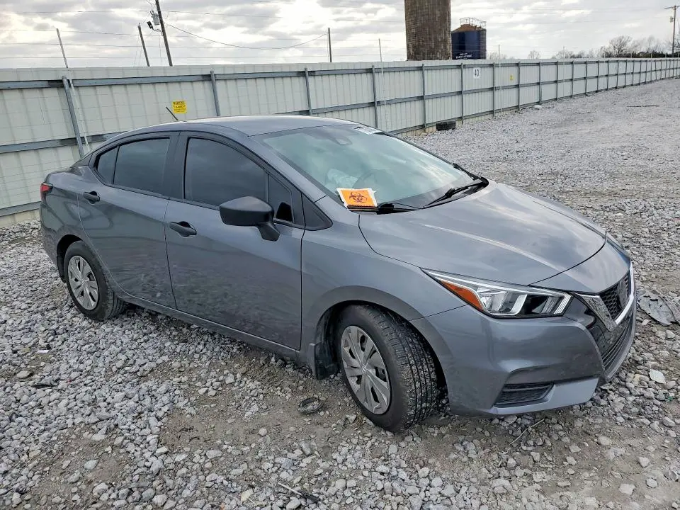 2020 NISSAN VERSA S  