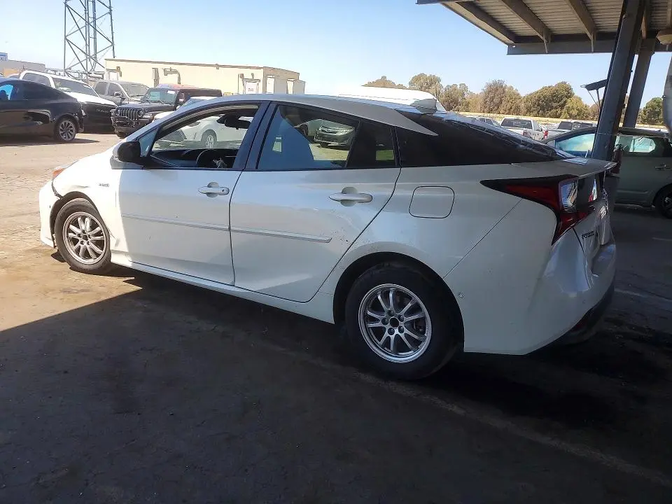 2019 TOYOTA PRIUS LE  