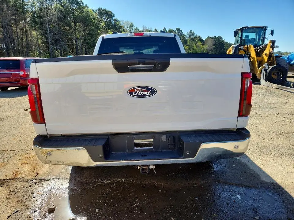 2024 FORD F150 XLT  