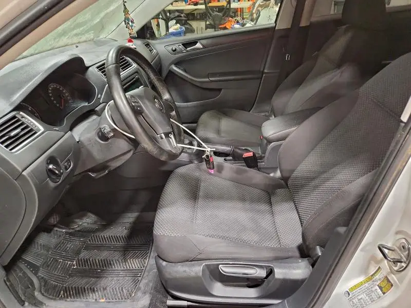 2013 VOLKSWAGEN JETTA BASE  