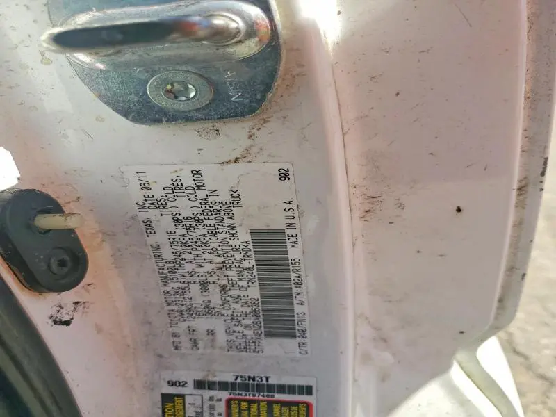 2011 TOYOTA TACOMA BASE  