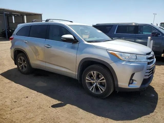 2017 TOYOTA HIGHLANDER LE  