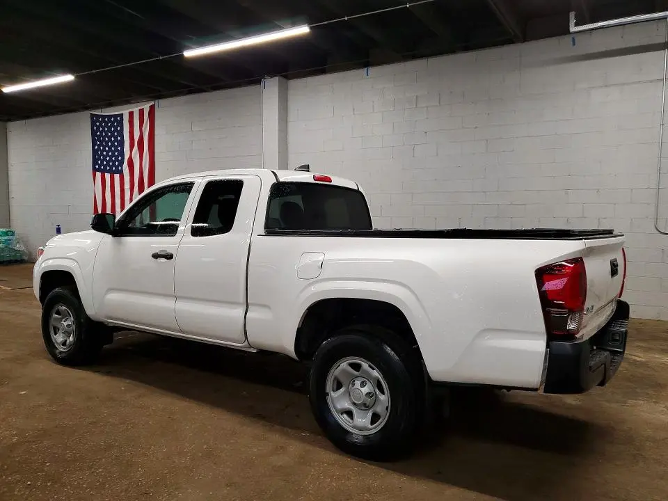 2021 TOYOTA TACOMA SR  