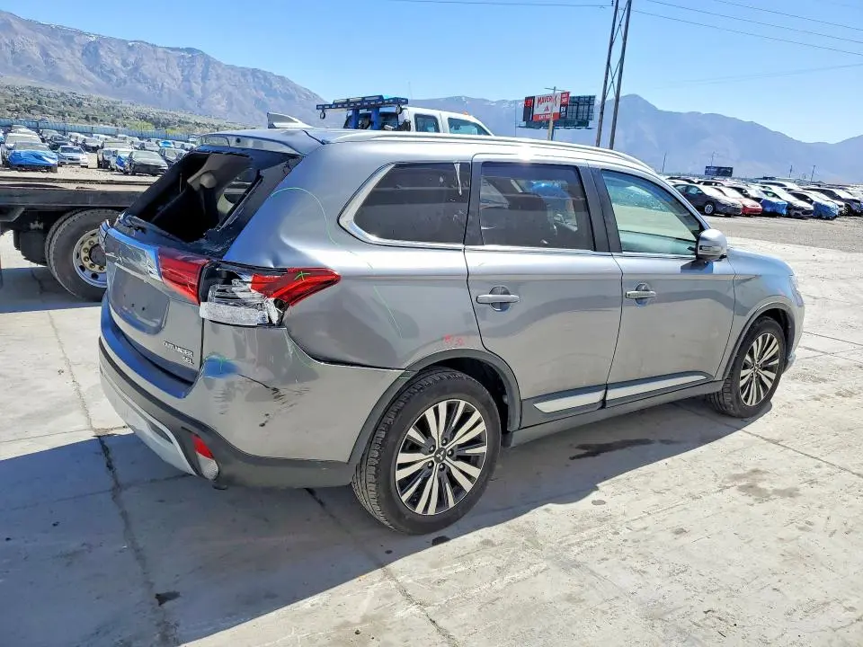 2019 MITSUBISHI OUTLANDER SE  