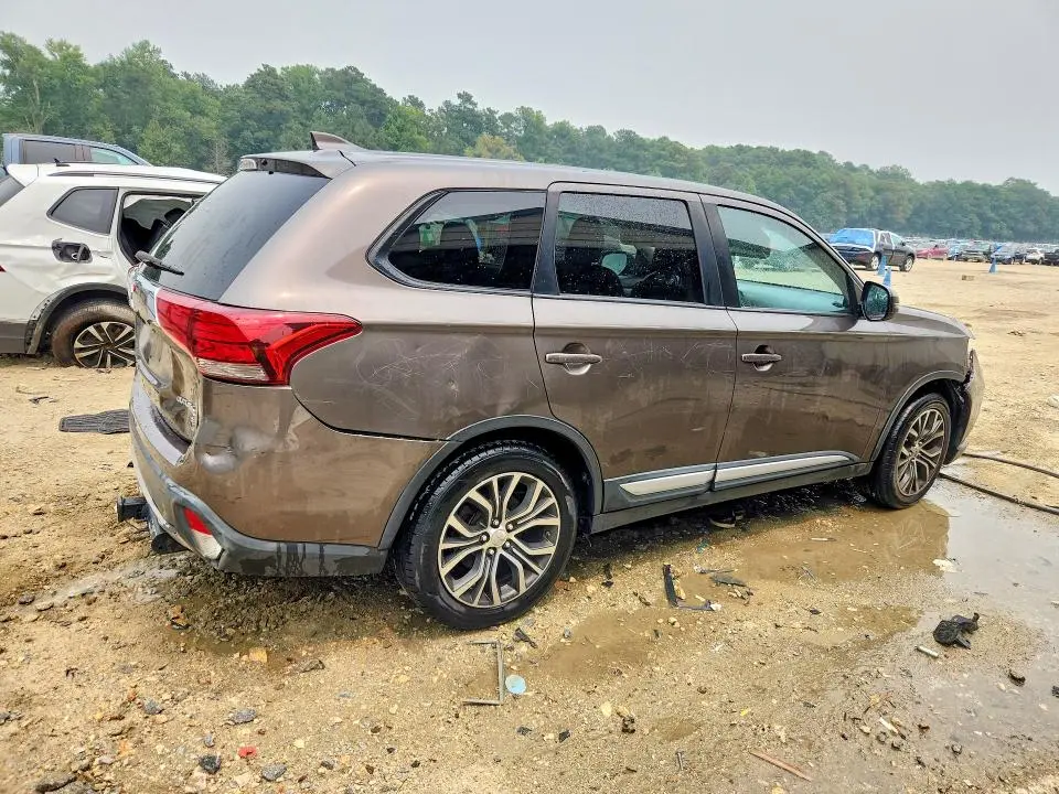 2017 MITSUBISHI OUTLANDER SE  