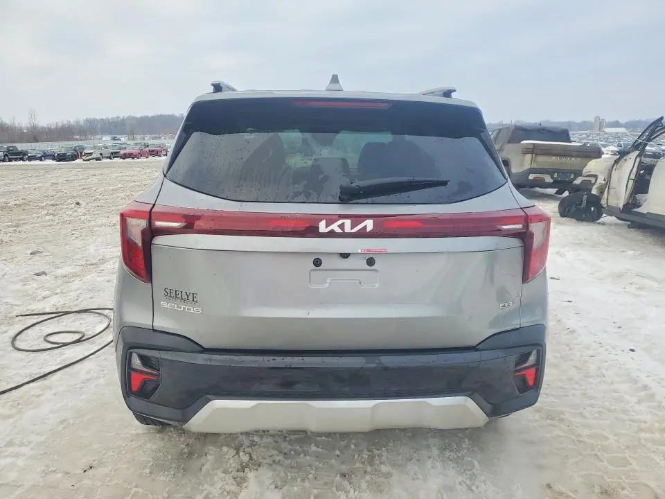 2025 KIA SELTOS EX  