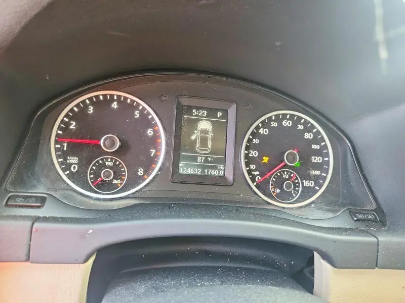 2013 VOLKSWAGEN TIGUAN S  