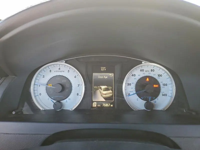 2016 TOYOTA CAMRY LE  