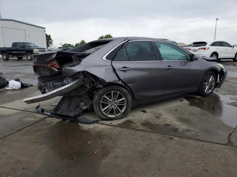 2017 TOYOTA CAMRY SE  