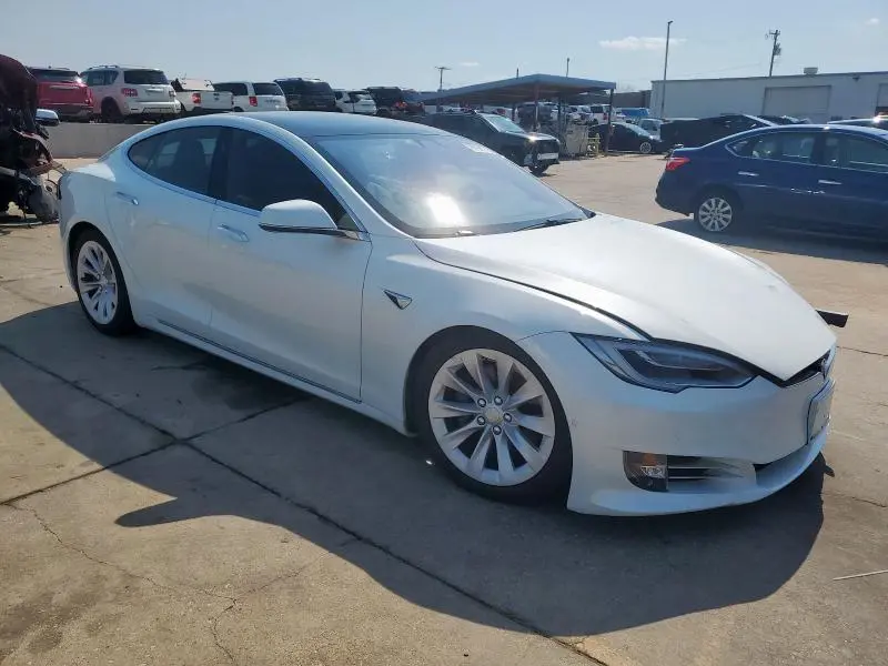 2020 TESLA MODEL S