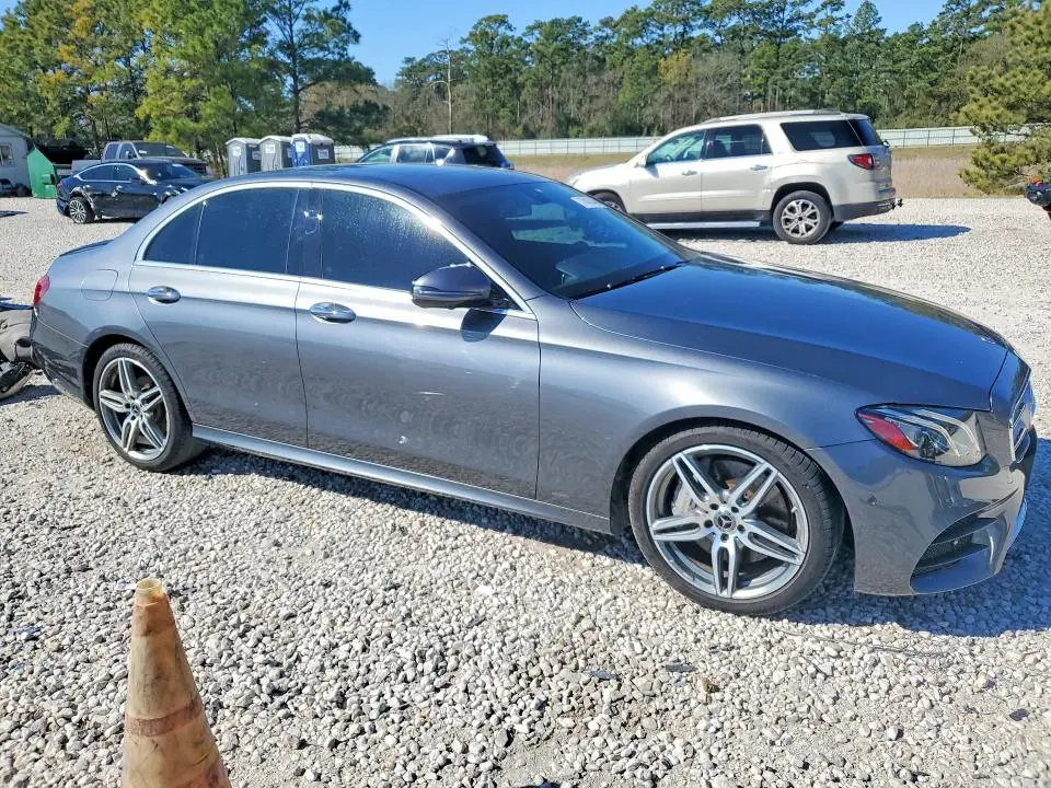 2019 MERCEDES-BENZ E 300  