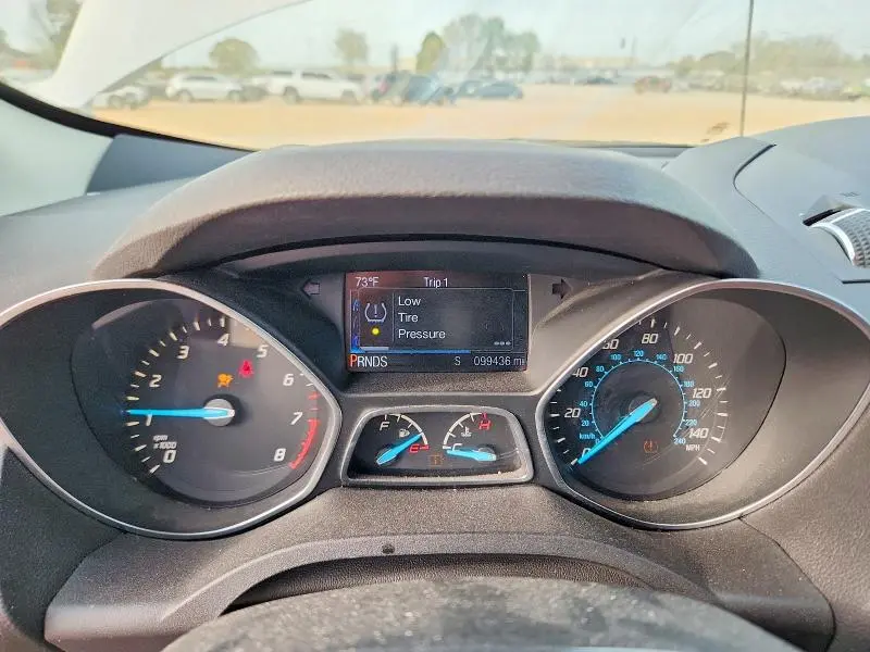 2016 FORD ESCAPE SE  