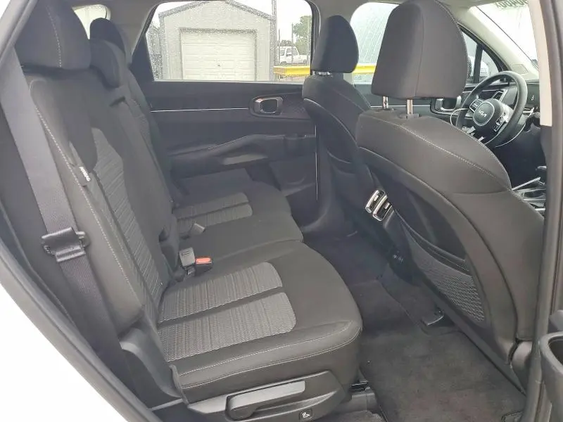 2024 KIA SORENTO LX  