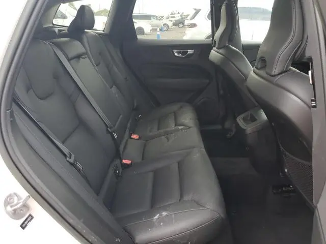 2023 VOLVO XC60 PLUS  