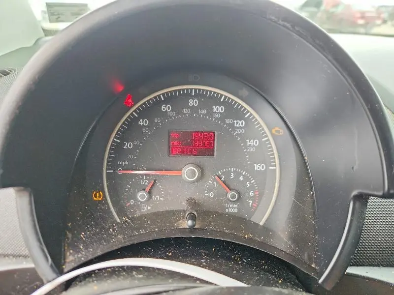 2010 VOLKSWAGEN NEW BEETLE   