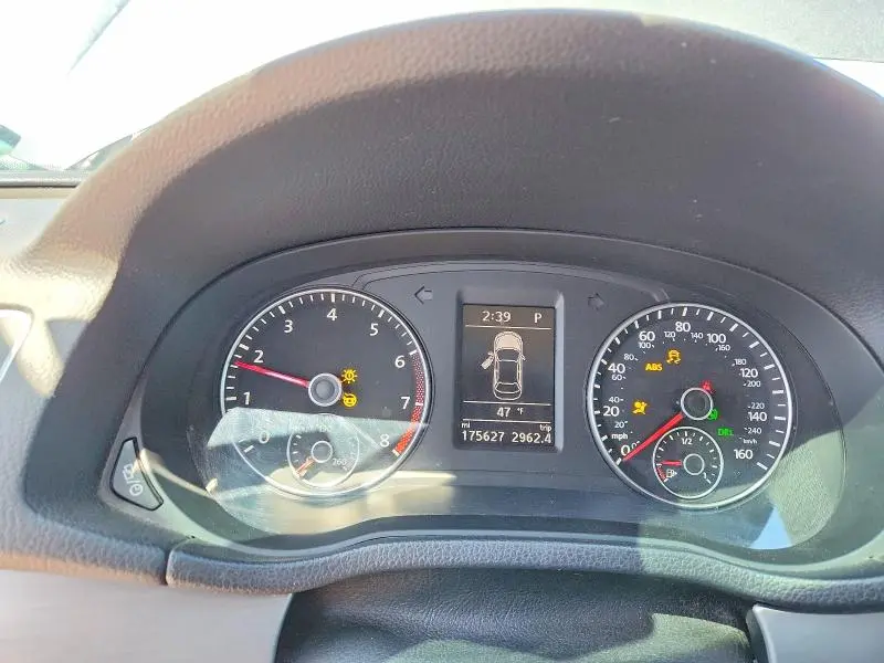 2014 VOLKSWAGEN PASSAT SE  