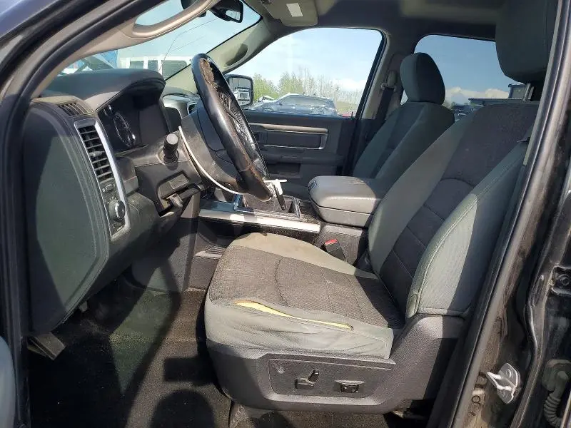 2015 RAM 1500 SLT  