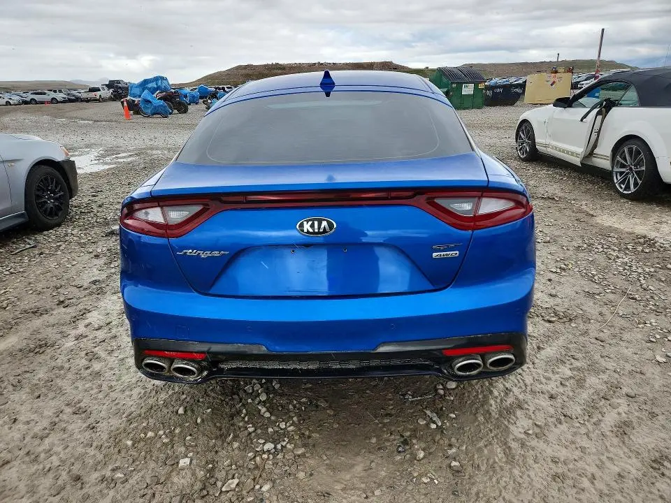 2019 KIA STINGER GT  