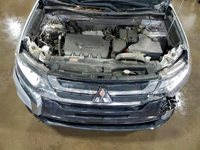 2018 MITSUBISHI OUTLANDER SE  