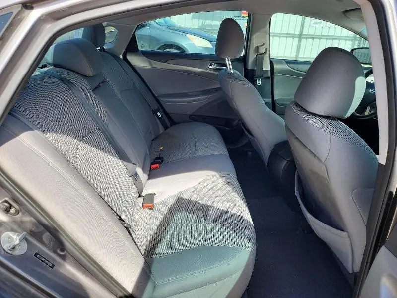 2011 HYUNDAI SONATA GLS  