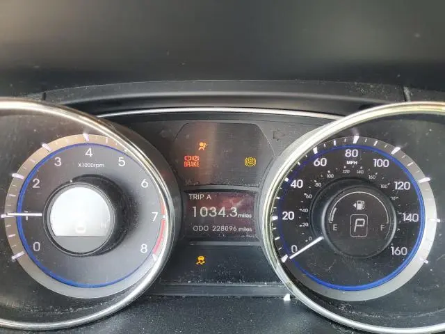 2011 HYUNDAI SONATA GLS  