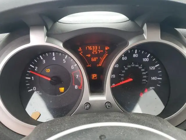 2011 NISSAN JUKE S  