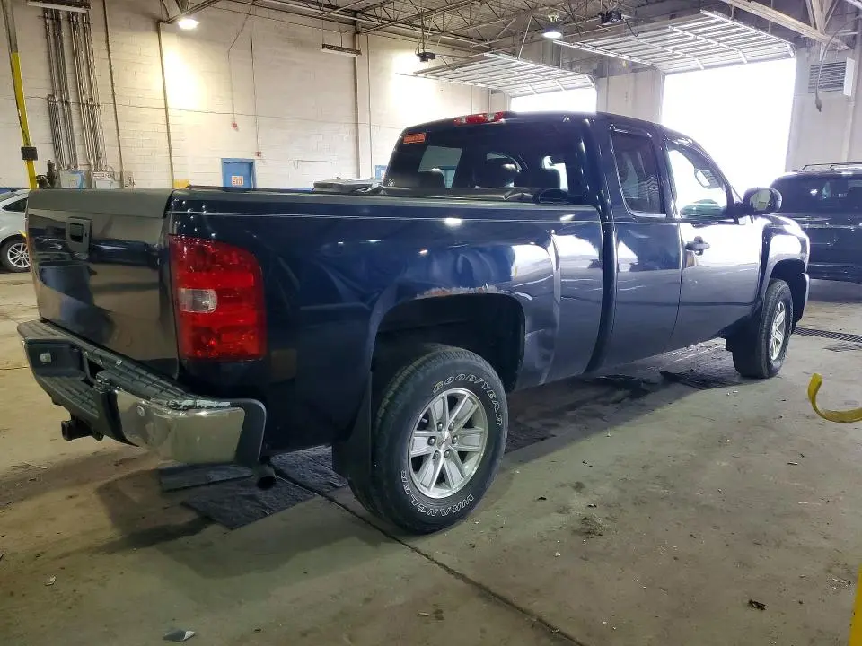 2011 CHEVROLET SILVERADO C1500 LT  