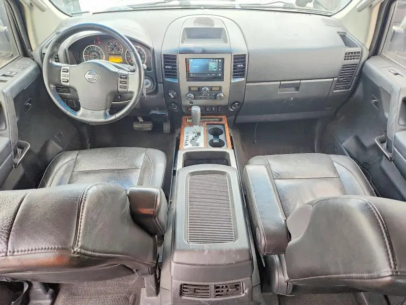 2012 NISSAN TITAN SV  