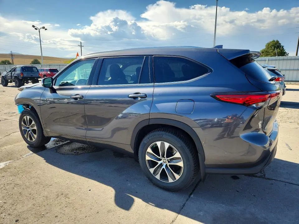 2020 TOYOTA HIGHLANDER HYBRID XLE  
